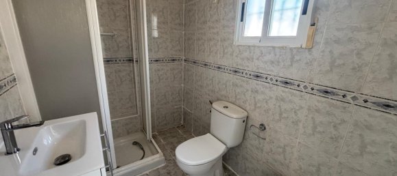 1 bedroom Bungalow for sale in Torrevieja, Alicante, Valencian Community, Spain № 370035 9