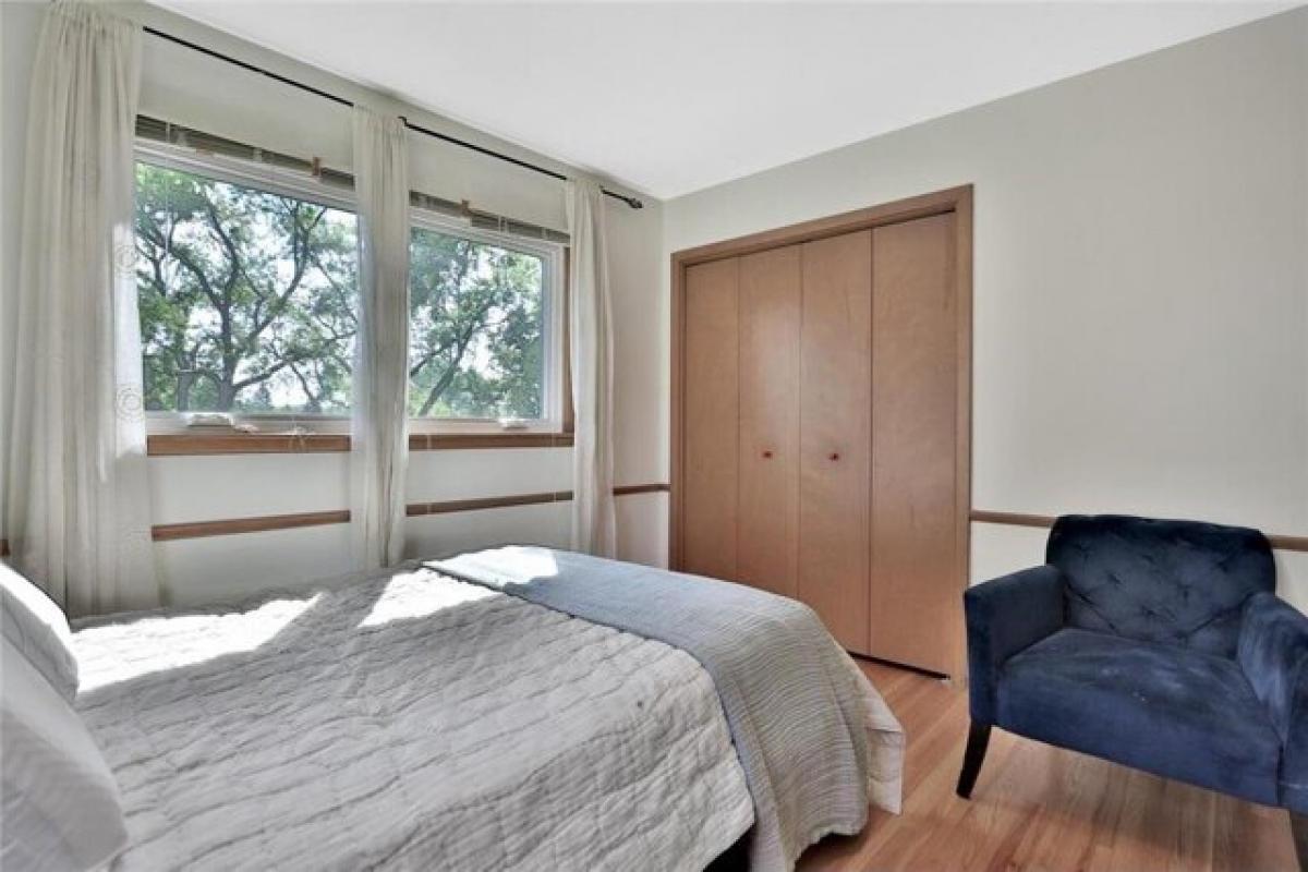 3 bedrooms House in Edina, USA No. 437601