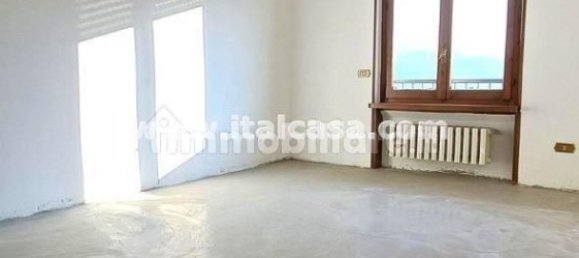 2 bedrooms Apartment in Alzano Lombardo, Italy No. 290411 16