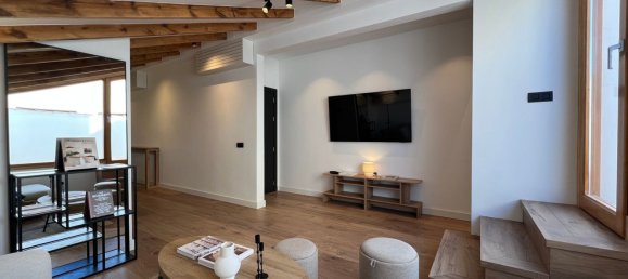 2 Schlafzimmer Penthouse in Ciutat Vella, Spain, Nr. 143739 25