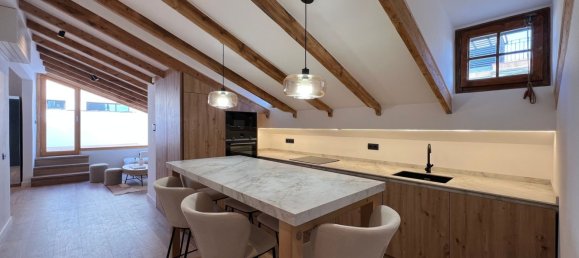 2 Schlafzimmer Penthouse in Ciutat Vella, Spain, Nr. 143739 6