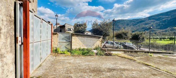 3 bedrooms House in Baia e Latina, Italy No. 377393 4