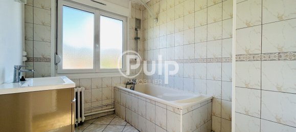 3 bedrooms House in Arras, France No. 336509 8