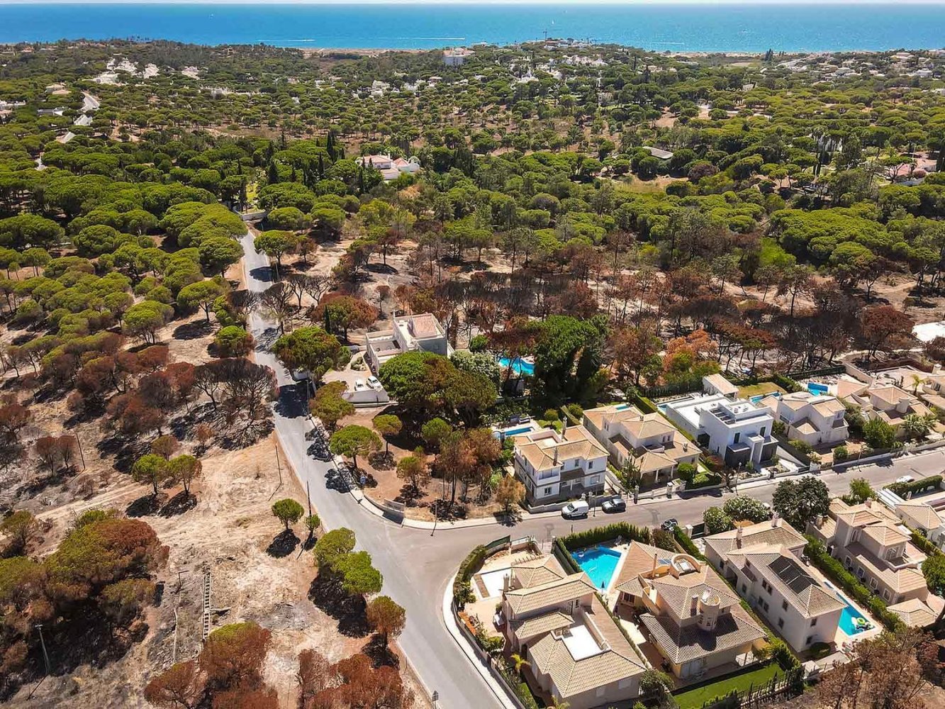 Terrain à Almancil, Portugal 1055m² No. 71626