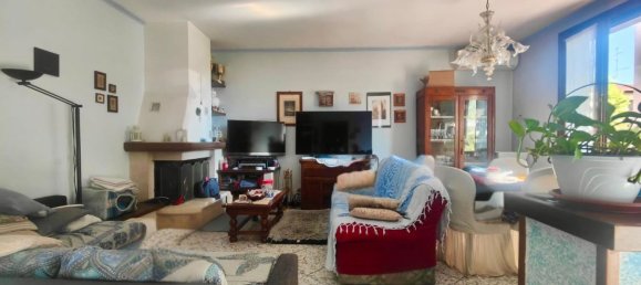 5 Schlafzimmer Haus in Casalgrande, Italy, Nr. 373839 3