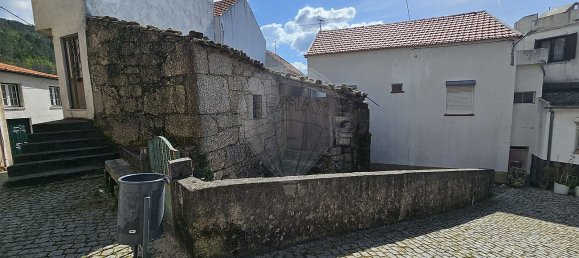 2 bedrooms House in Seia, Portugal No. 46770 2