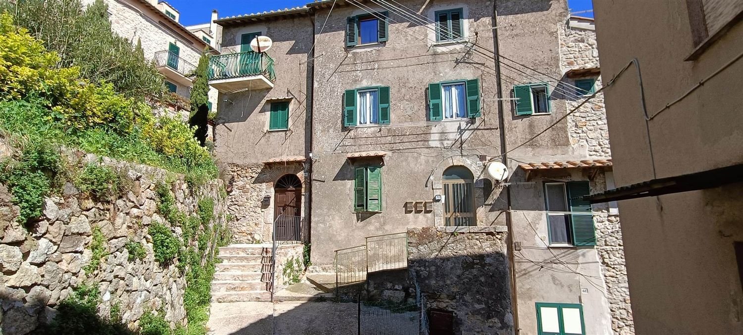 Apartamento de 2 habitaciónes en Tolfa, Italy No. 258009