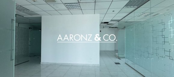 177m² Office in Business Bay, UAE No. 111802 3