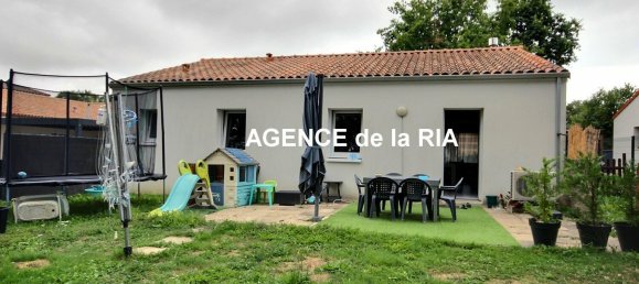 Casa de 3 dormitorios en Pornic, France No. 360580 2