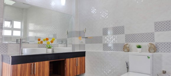 Café/restaurante de 3 dormitorios en Pattaya, Thailand No. 19485 8