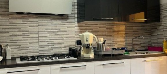 3 chambres Appartement à Reggio Emilia, Italy No. 330636 4