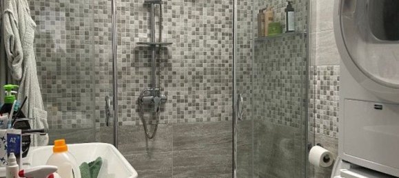 3 chambres Appartement à Reggio Emilia, Italy No. 330636 2