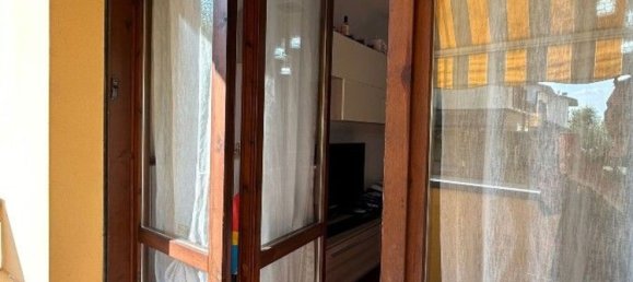 3 chambres Appartement à Reggio Emilia, Italy No. 330636 5