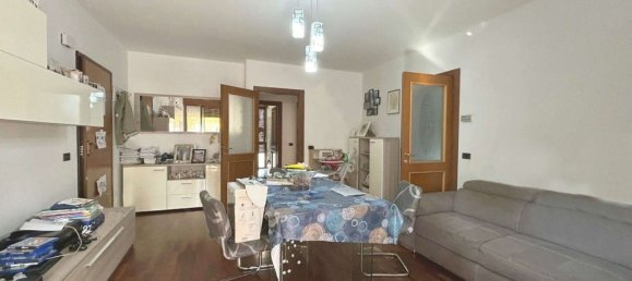 3 chambres Appartement à Reggio Emilia, Italy No. 330636 11