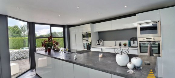 6 bedrooms House in Cambrai, France No. 55344 7