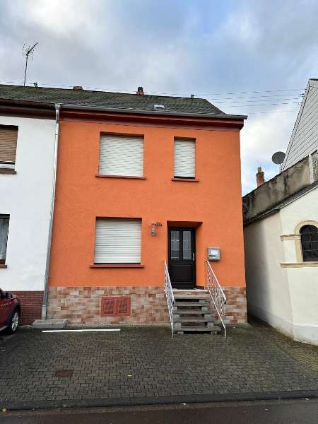 Casa de 4 habitaciónes en Trier-Saarburg, Germany No. 141741