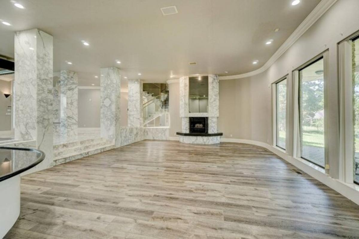 6 bedrooms House in Edmond, USA No. 372064