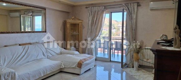 Квартира с 2 спальнями в Мессина, Италия № 261985 4