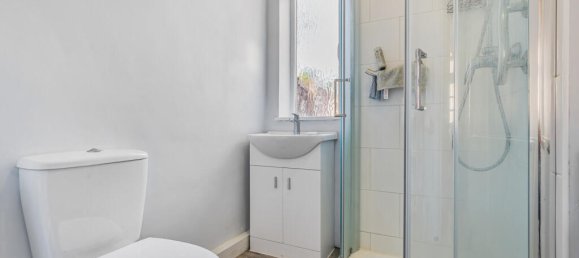 3 bedrooms Commercial property in London, United Kingdom No. 7666 10