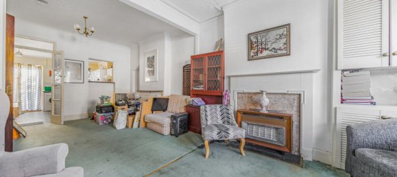 3 bedrooms Commercial property in London, United Kingdom No. 7666 5