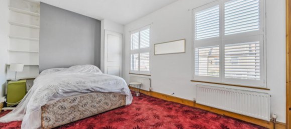 3 bedrooms Commercial property in London, United Kingdom No. 7666 6