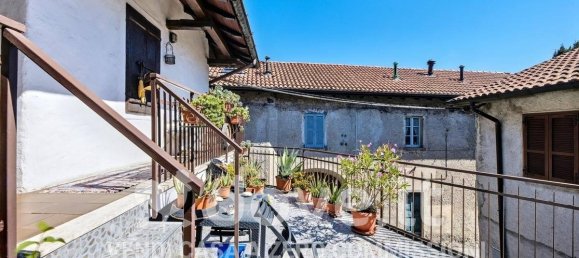 2 bedrooms Apartment in Cittiglio, Italy No. 350977 11