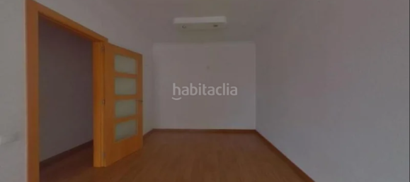 3 bedrooms Apartment in Abrera, Spain No. 69727 4