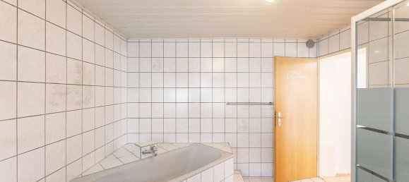 4 rooms House in Hof, Germany No. 50090 53