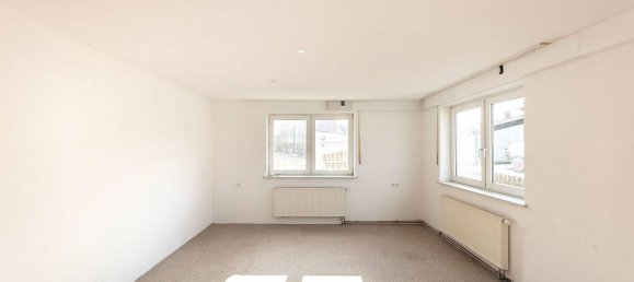 4 rooms House in Hof, Germany No. 50090 4