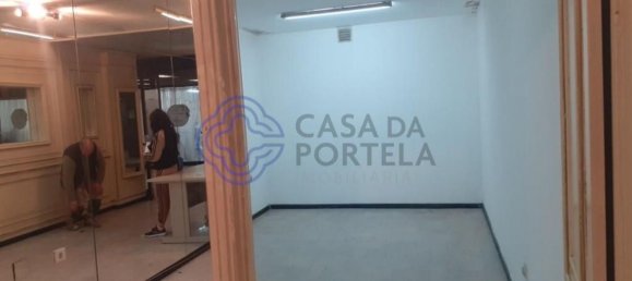 Gewerbliche Immobilie in Porto, Portugal 40m², Nr. 32756 8