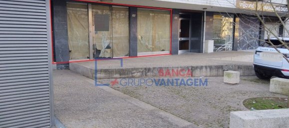 Propriété commerciale à Maia, Portugal 253m² No. 42832 4