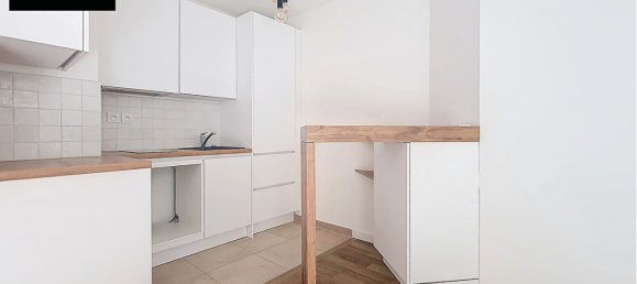 1 bedroom Apartment in Courbevoie, France No. 178272 3