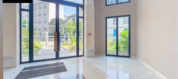 1 bedroom Apartment in Courbevoie, France No. 178272 13