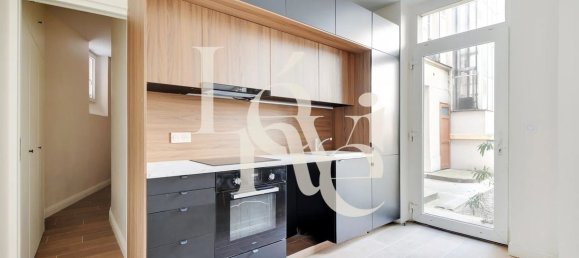 2 bedrooms Apartment in Paris, France No. 332780 2