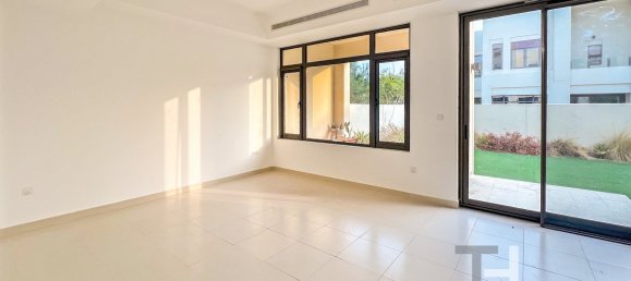 3 bedrooms Townhouse in Reem, UAE No. 30567 2