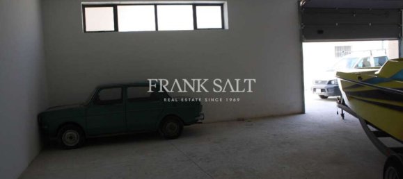 Lagerhaus in Zabbar, Malta 140m², Nr. 12590 4