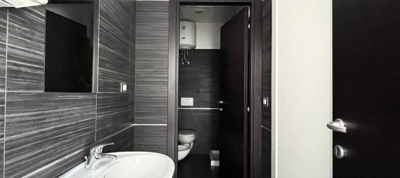 98m² Warehouse in Perugia, Italy No. 270232 16