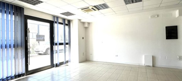 98m² Warehouse in Perugia, Italy No. 270232 12