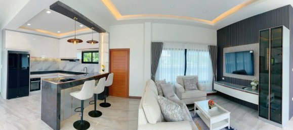 3 bedrooms Villa in Pattaya, Thailand No. 68410 3