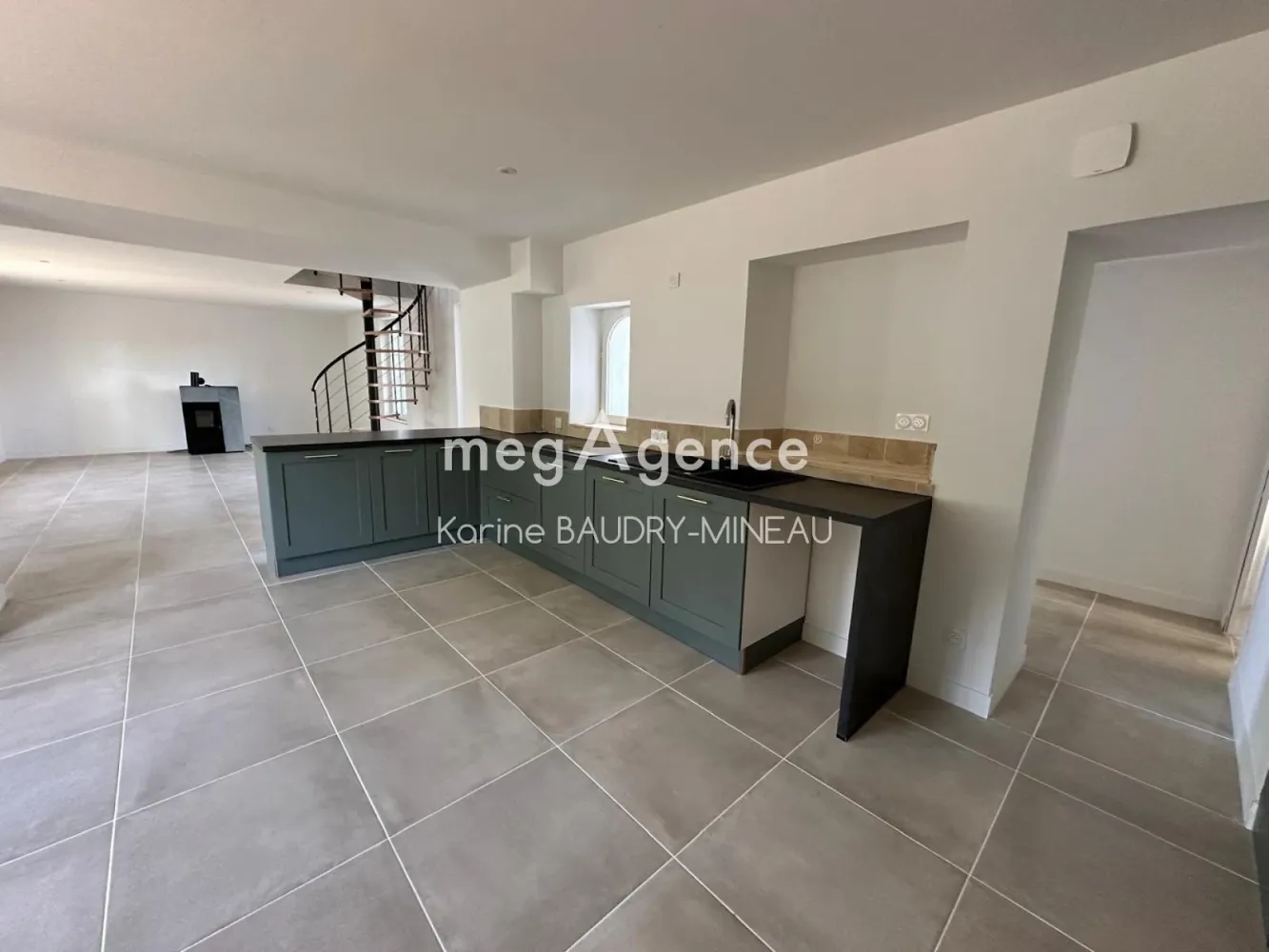 3 Schlafzimmer Haus in Chatellerault, France, Nr. 351079