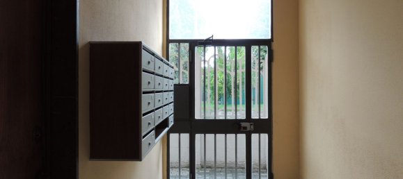 3 rooms Apartment in Milan, Italy No. 339067 3