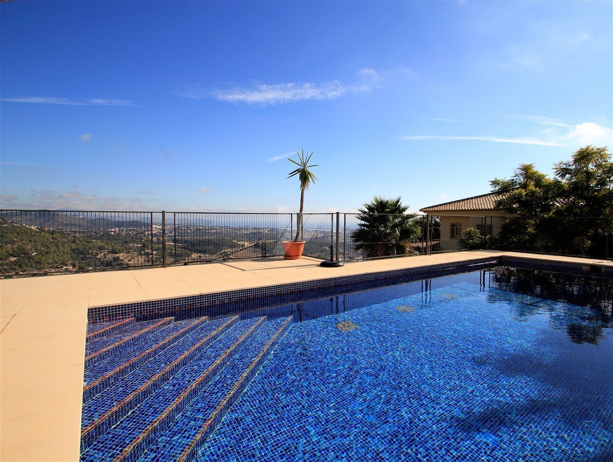 3 bedrooms Villa in Calpe, Spain No. 3154