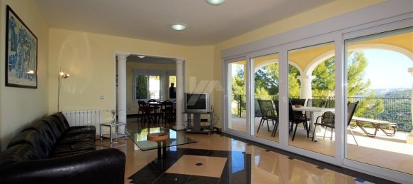 3 bedrooms Villa in Calpe, Spain No. 3154 4