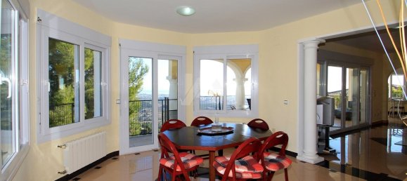 3 bedrooms Villa in Calpe, Spain No. 3154 5