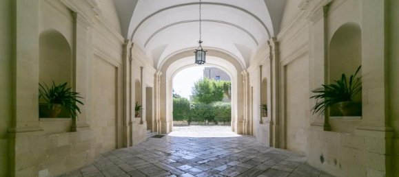  Castillos de 30 habitaciónes en Lecce, Italy No. 236893 8