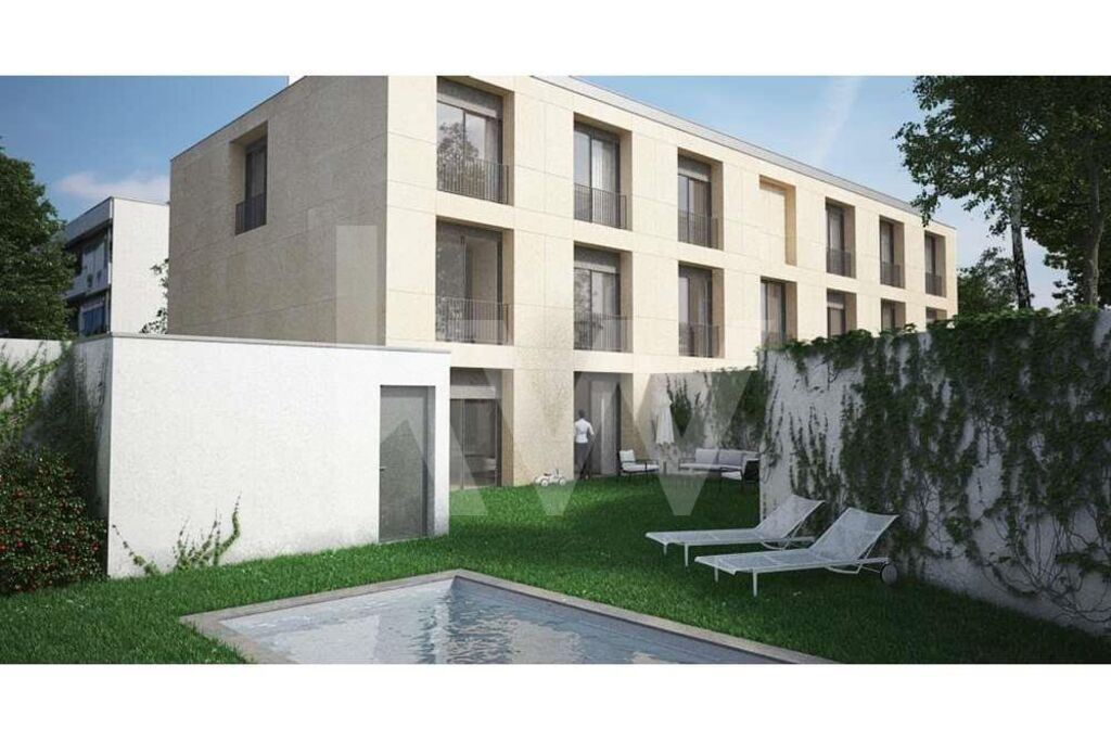 3 bedrooms Duplex in Porto, Portugal No. 44435