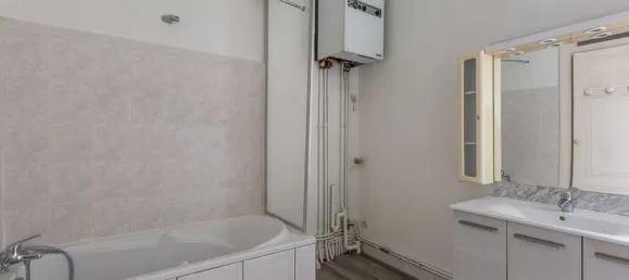 3 bedrooms Apartment in Lyon, France No. 348112 8