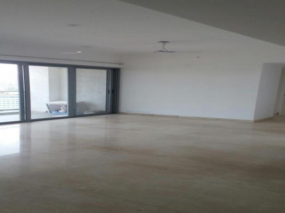 4 bedrooms House in Mumbai, India No. 55132