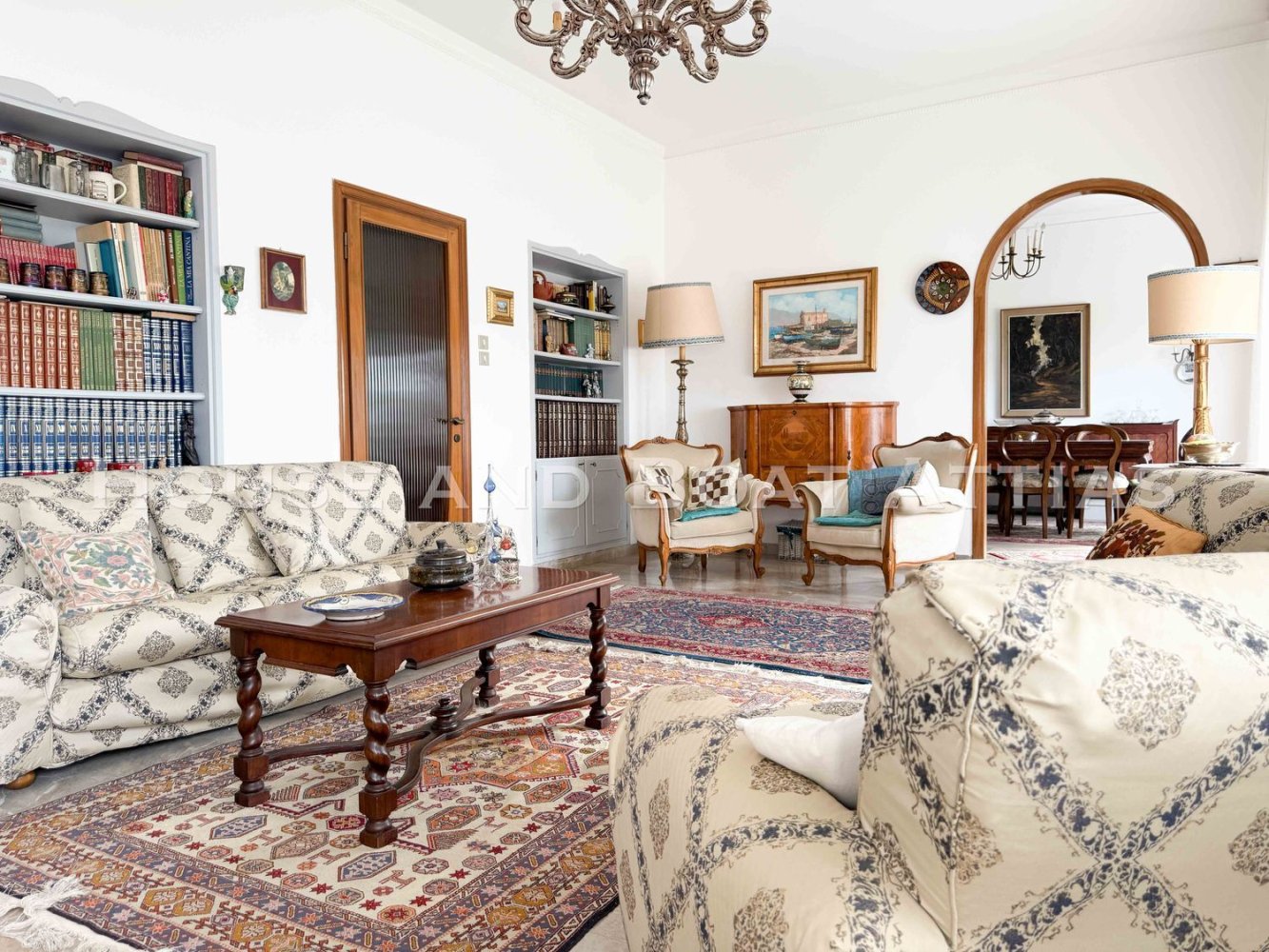 7 bedrooms Apartment in Livorno, Italy No. 319963