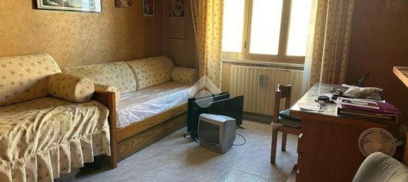 3 rooms Apartment in Foggia, Italy No. 251130 7